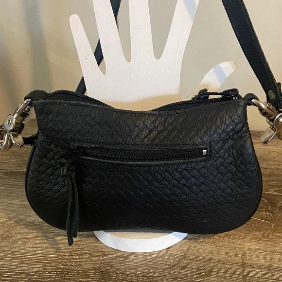 Harley-Davidson Black Textured Leather Crossbody Bag Nameplate Silver Hardware - Picture 2 of 6